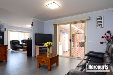 Property photo of 21 Diamond Parade Skye VIC 3977