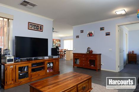 Property photo of 21 Diamond Parade Skye VIC 3977