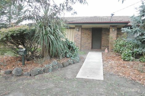 Property photo of 10 Sunbird Crescent Carrum Downs VIC 3201