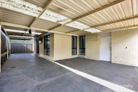 Property photo of 11 Rhonda Place Plumpton NSW 2761