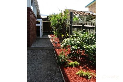 Property photo of 2 Johnson Place Endeavour Hills VIC 3802