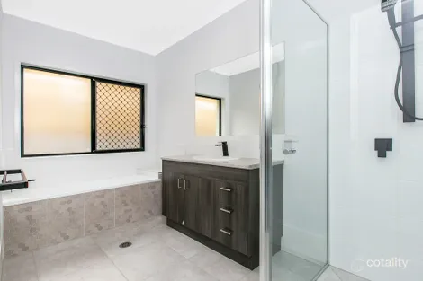 Property photo of 14 Panorama Place Upper Kedron QLD 4055
