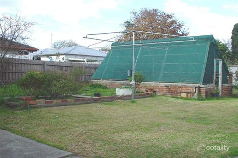 Property photo of 18 Lyons Street Maidstone VIC 3012