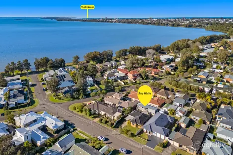 12 Shaw St, Killarney Vale, NSW 2261