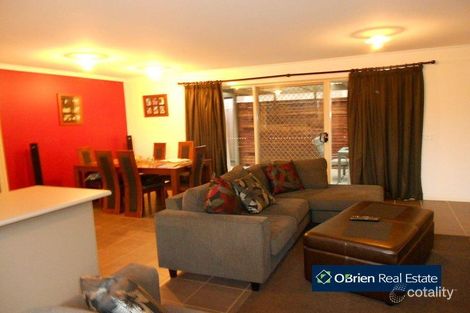 Property photo of 12 Hawkeseye Way Cranbourne East VIC 3977
