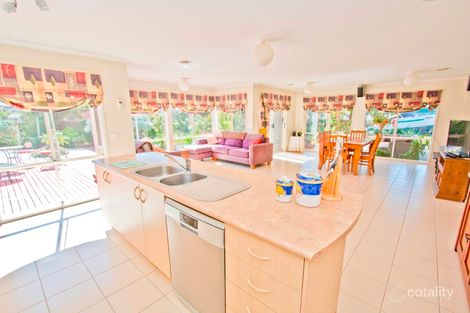 Property photo of 10 Bluebell Court Melton West VIC 3337