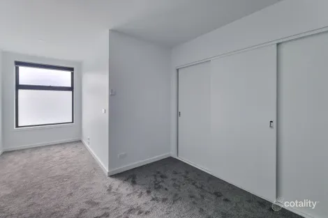 Property photo of 2/30-32 West Fyans Street Newtown VIC 3220