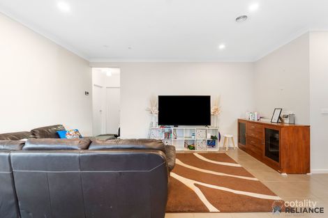Property photo of 20 Stonehenge Drive Cobblebank VIC 3338