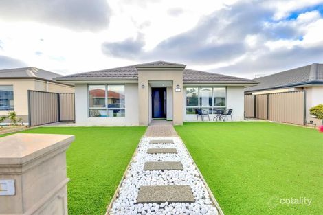 7 Miramar Way, Piara Waters, WA 6112