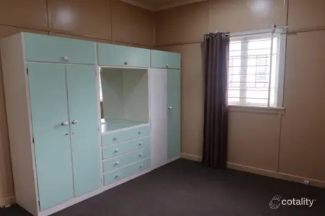Property photo of 1 Redbank Road Redcliffe QLD 4020