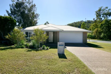 2 KINGFISHER ST, NEW AUCKLAND, QLD 4680