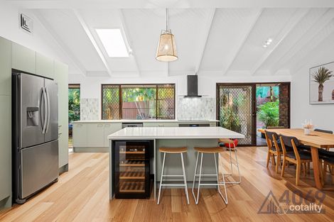 Property photo of 2 Lant Street Chapel Hill QLD 4069