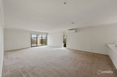 Property photo of 9 Cooma Place Burnside Heights VIC 3023