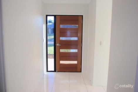Property photo of 2/10 Chandon Court Emerald QLD 4720