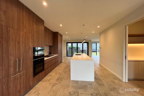 Property photo of 2 Hidden Retreat Doncaster VIC 3108