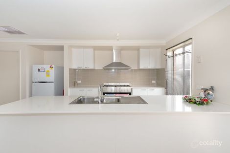 Property photo of 7 Phoenix Circuit Brookfield VIC 3338