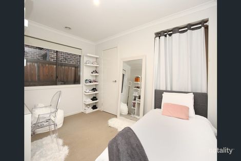 Property photo of 40 Shanahans Drive Cranbourne North VIC 3977