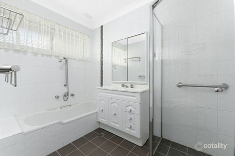 Property photo of 8 Jacaranda Avenue Bradbury NSW 2560