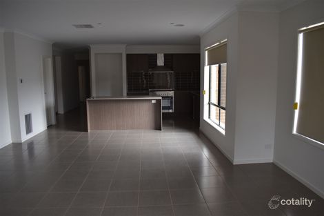 Property photo of 12 Shanahans Drive Cranbourne North VIC 3977
