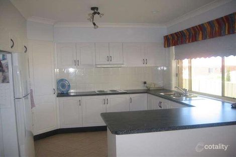 Property photo of 40 Dampier Crescent Shell Cove NSW 2529