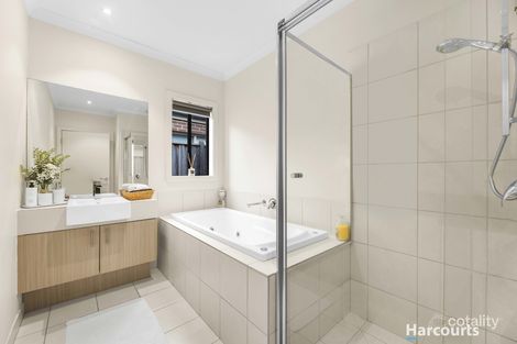 Property photo of 32 Denton Drive Officer VIC 3809