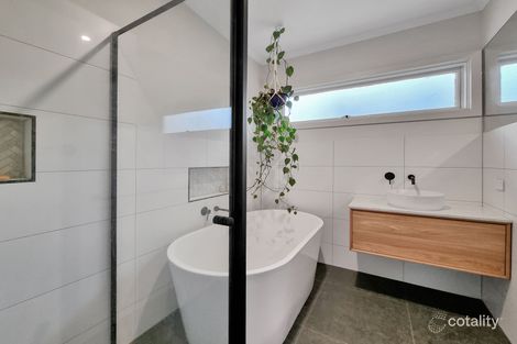 Property photo of 44 Belle Vue Avenue Highton VIC 3216
