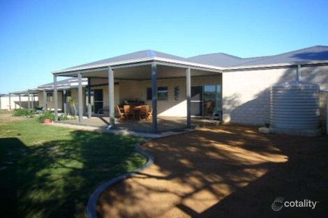 Property photo of 3 Horseshoe Court Deepdale WA 6532