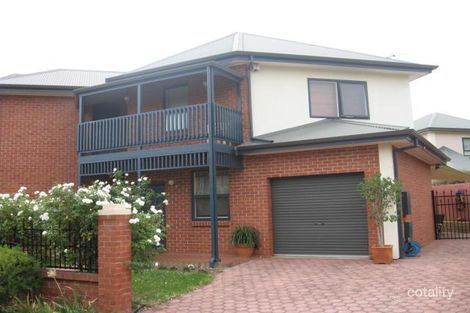 6 Thiele Gr, Kensington Park, SA 5068