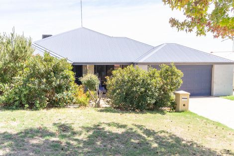 27 Dongara Cir, Jane Brook, WA 6056