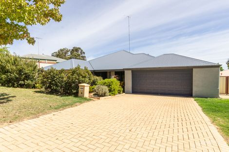 Property photo of 27 Dongara Circle Jane Brook WA 6056