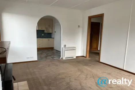 Property photo of 1/4 Amundsen Crescent Warrane TAS 7018