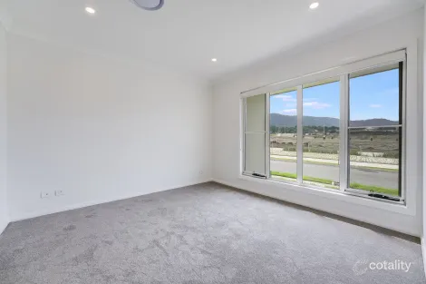 Property photo of 29 Frampton Drive Gilead NSW 2560