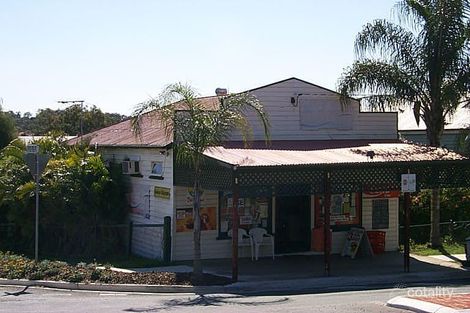 18 Uxbridge St, Grange, QLD 4051