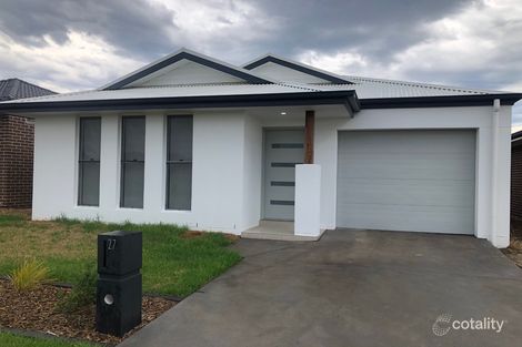 27 Barrett St, Gregory Hills, NSW 2557