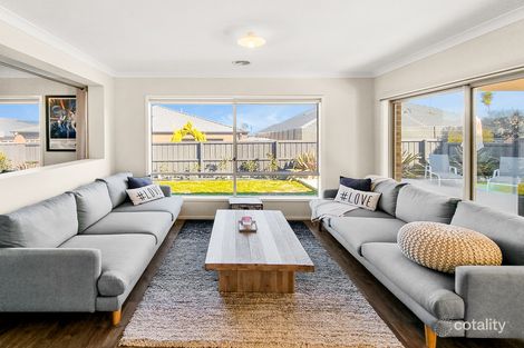 Property photo of 7 Denman Street Officer VIC 3809