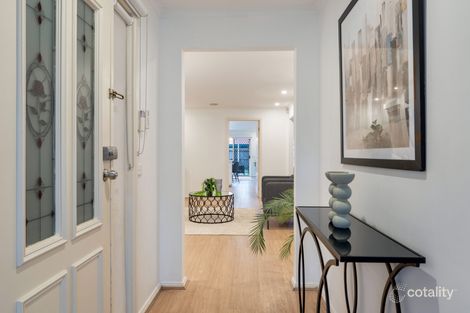 Property photo of 8 Connell Walk Roxburgh Park VIC 3064