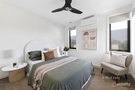 Property photo of 2/10 Camelia Street Box Hill VIC 3128