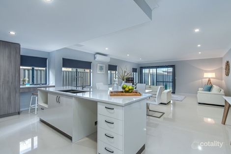 Property photo of 16 Dolomite Road Treeby WA 6164