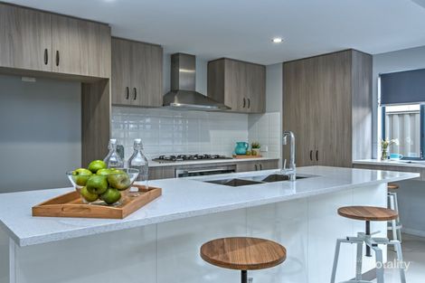 Property photo of 16 Dolomite Road Treeby WA 6164