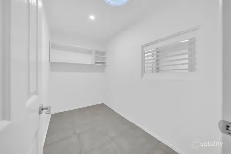 Property photo of 2/9 Macarthur Drive Cannonvale QLD 4802