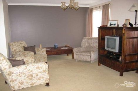 Property photo of 10 Doomben Court Willetton WA 6155