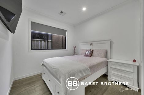 Property photo of 14 Elland Road Clyde North VIC 3978