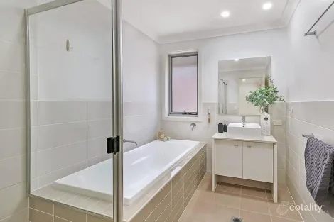 Property photo of 66 Cobden Parkes Crescent Lidcombe NSW 2141