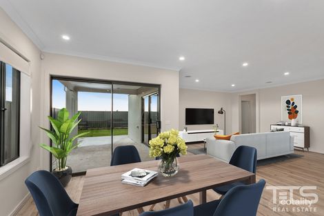 Property photo of 32 Abbeygate Drive Werribee VIC 3030