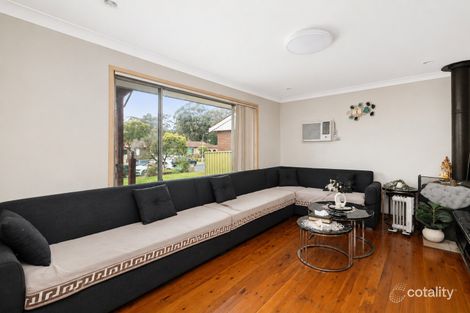 Property photo of 9 Comberford Close Prairiewood NSW 2176