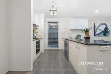 Property photo of 26 Vega Terrace Cranbourne VIC 3977