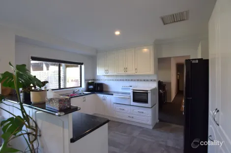 Property photo of 8 Hulme Drive Wangaratta VIC 3677