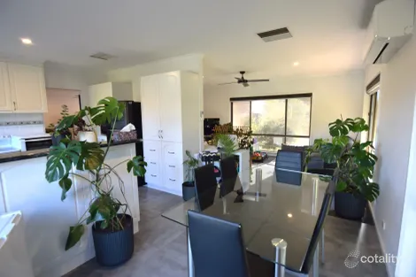 Property photo of 8 Hulme Drive Wangaratta VIC 3677