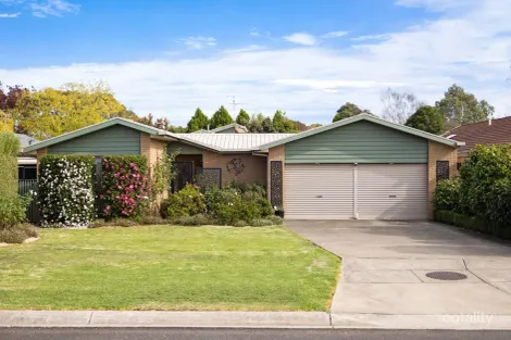 6 Moodie Ave, Hamilton, VIC 3300