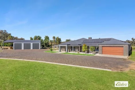 Property photo of 32 Anvil Road Jindera NSW 2642